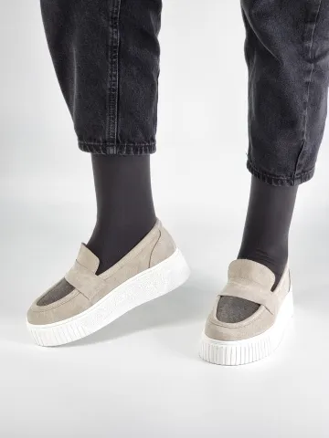 Лоферы  женские