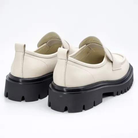 Лоферы женские