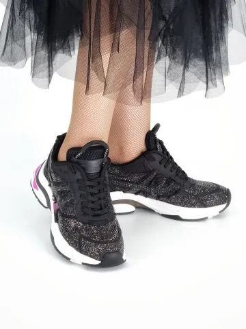 Кроссовки женские