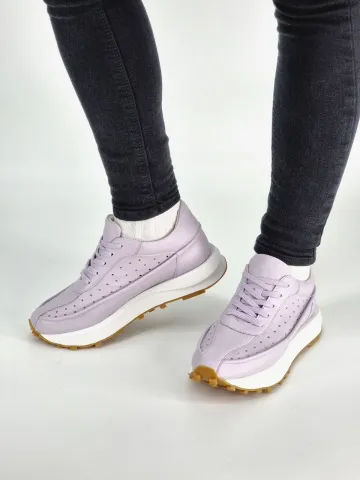 Кроссовки женские
