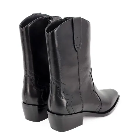 Казаки женские