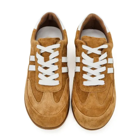 Кроссовки женские