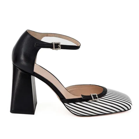 Туфли женские