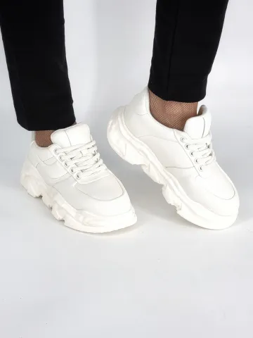 Кроссовки женские