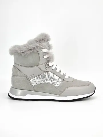 Кроссовки женские