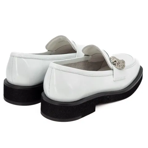 Лоферы женские