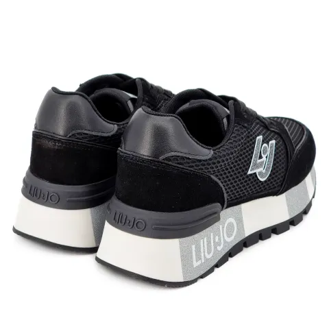 Кроссовки женские