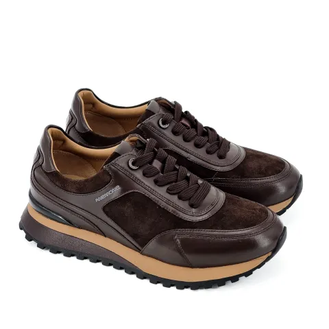 Кроссовки женские