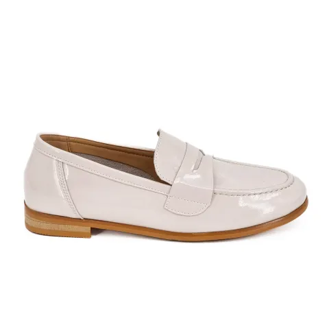 Лоферы женские