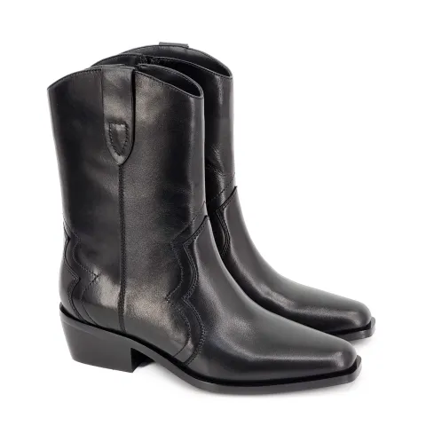 Казаки женские