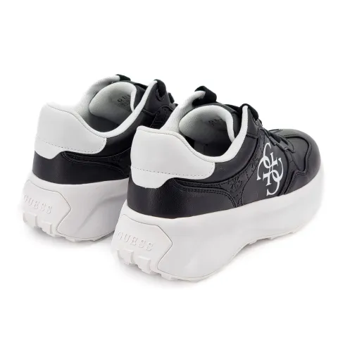 Кроссовки женские