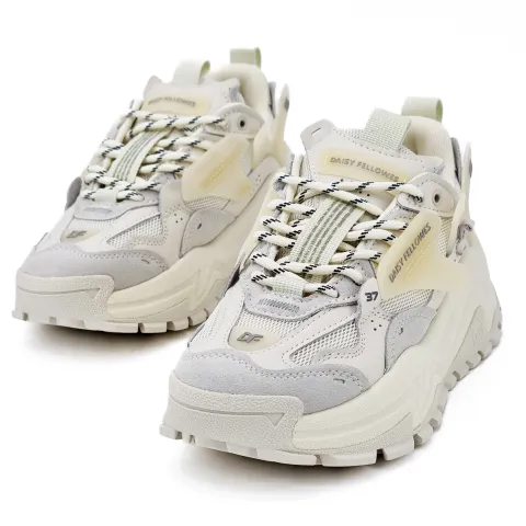 Кроссовки женские