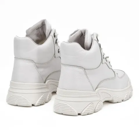 Кроссовки женские