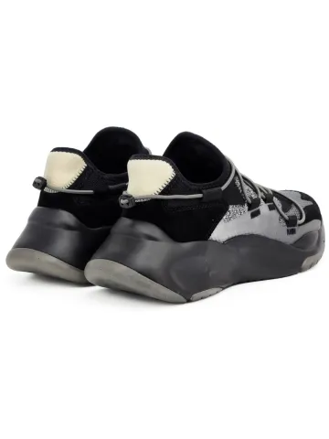 Кроссовки женские