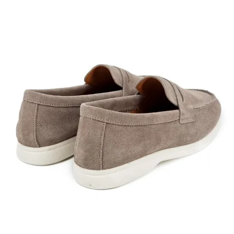 Лоферы женские