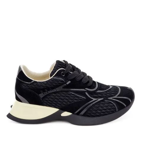 Кроссовки женские