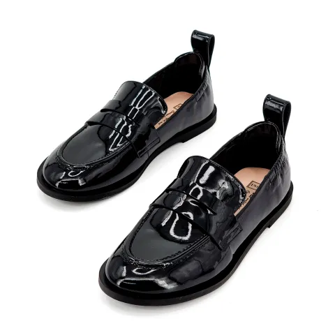 Лоферы женские