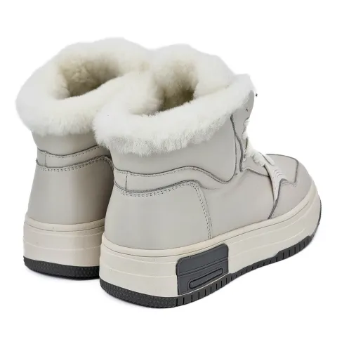 Кроссовки женские