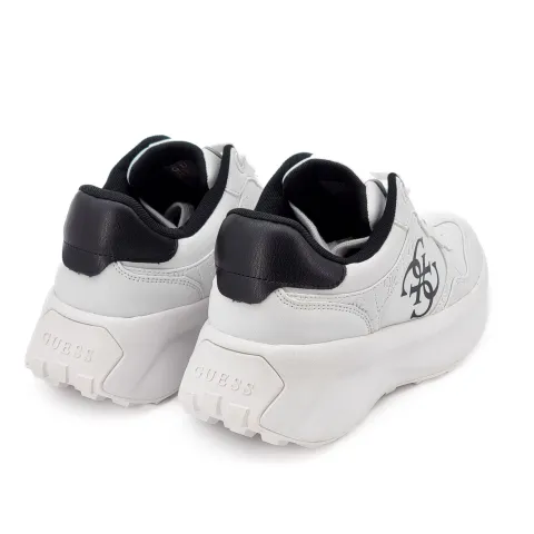 Кроссовки женские