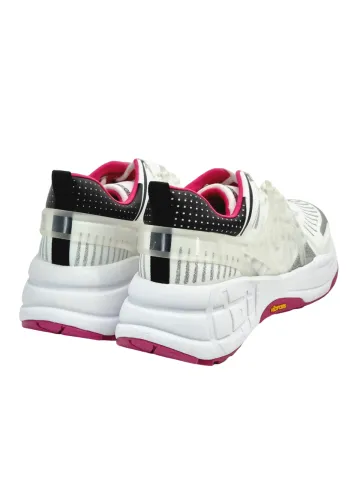 Кроссовки женские