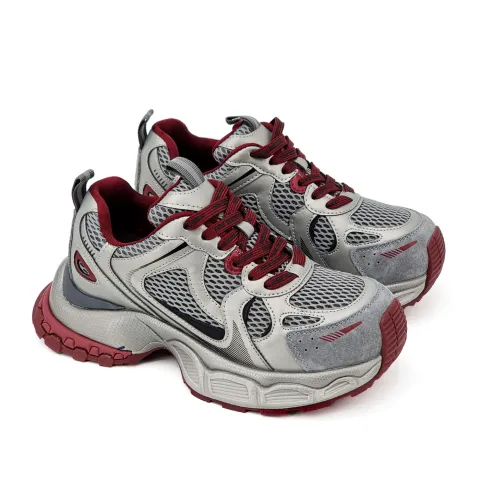 Кроссовки женские