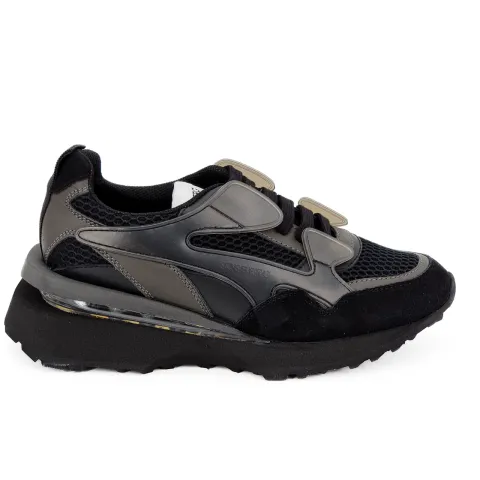 Кроссовки женские