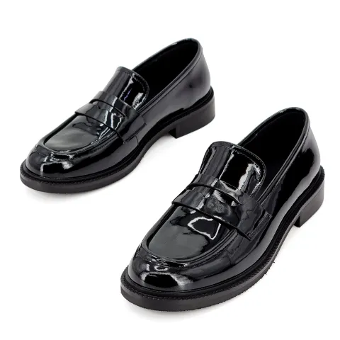 Лоферы женские