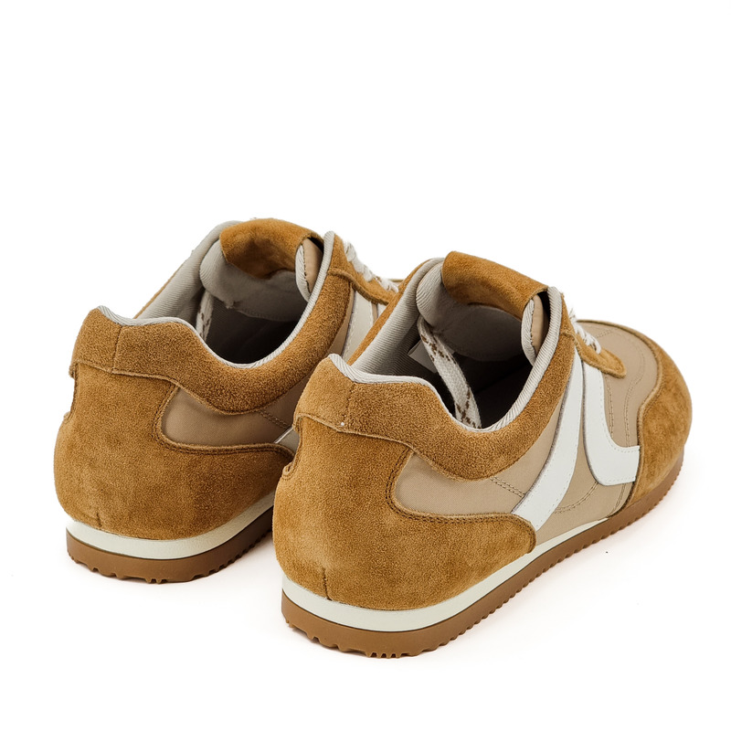 Кроссовки женские