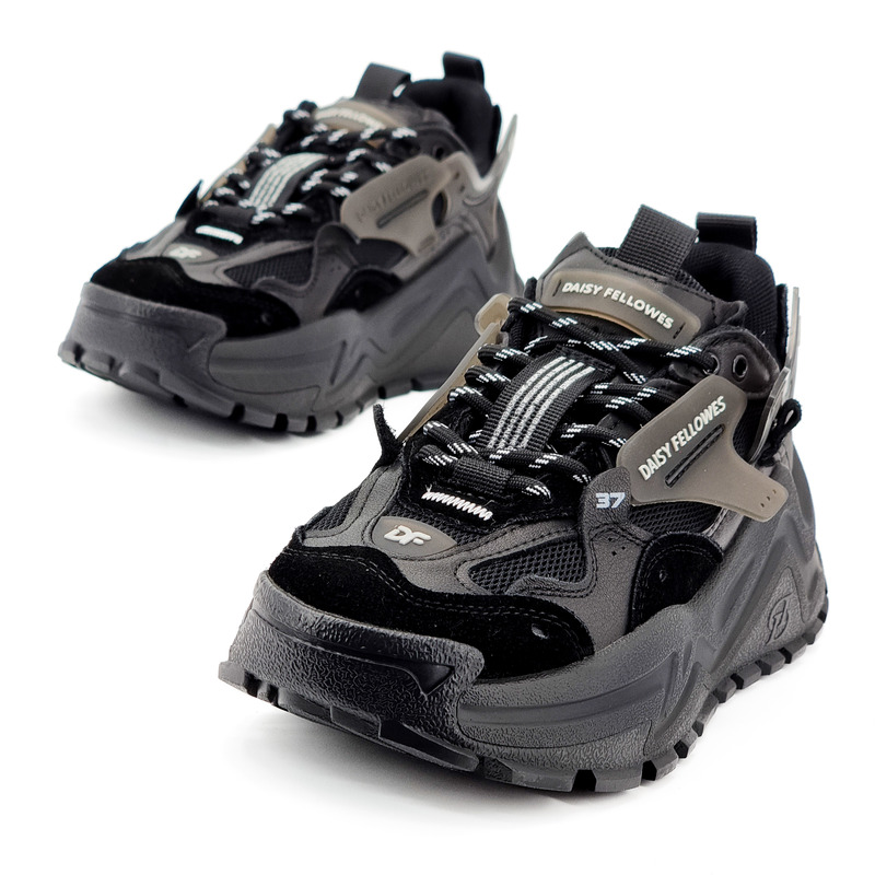 Кроссовки женские