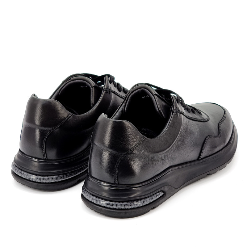 Кроссовки мужские