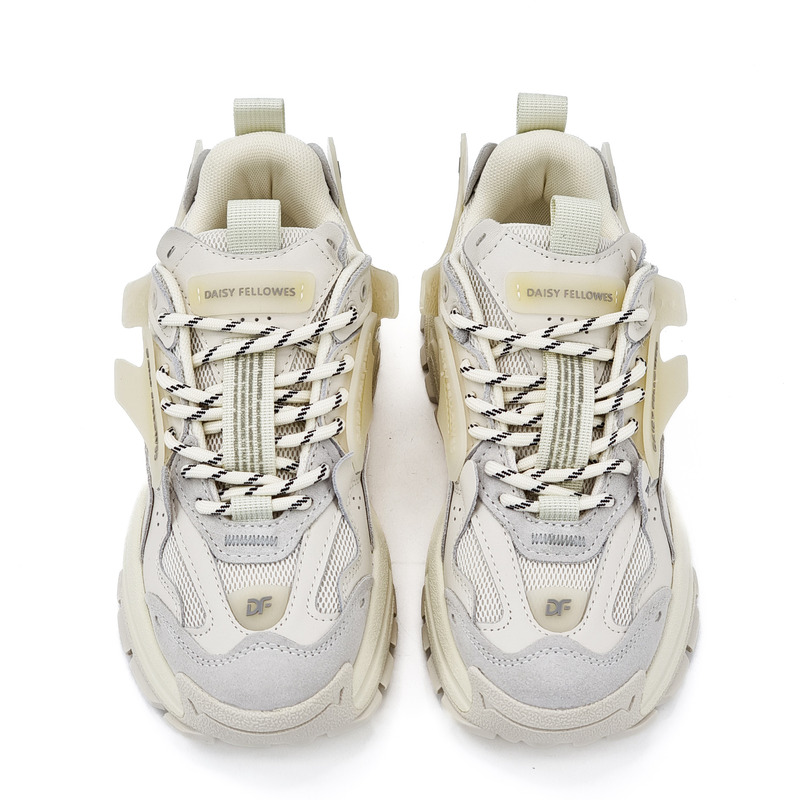 Кроссовки женские