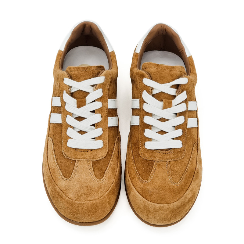 Кроссовки женские