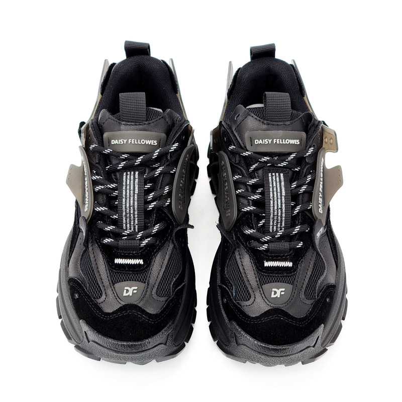 Кроссовки женские