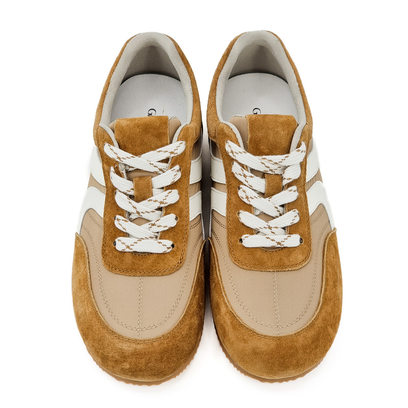 Кроссовки женские