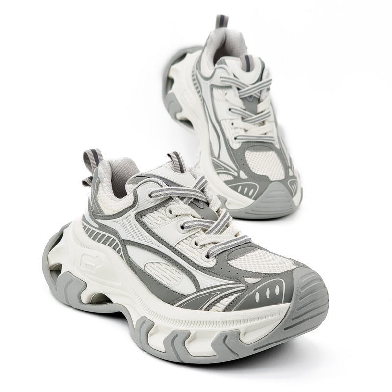 Кроссовки женские